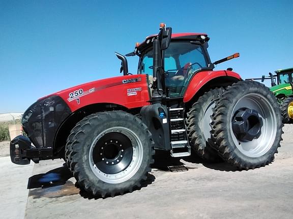 Image of Case IH Magnum 250 equipment image 1