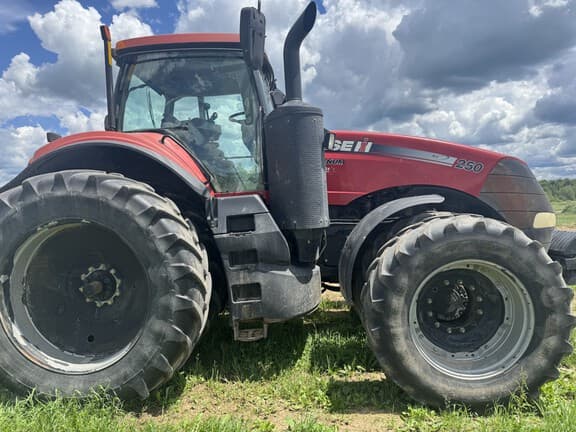Image of Case IH Magnum 250 equipment image 1