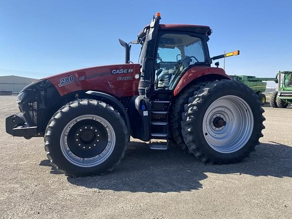 Image of Case IH Magnum 280 equipment image 3