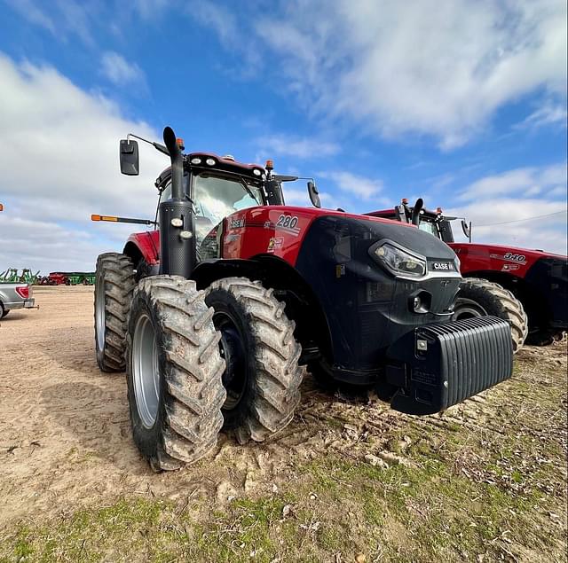 Image of Case IH Magnum 280 equipment image 4