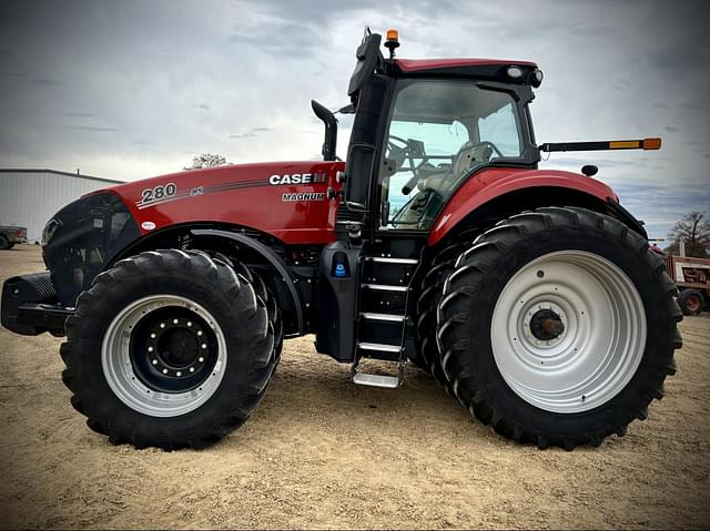 Image of Case IH Magnum 280 equipment image 1