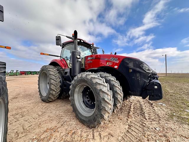 Image of Case IH Magnum 280 equipment image 2