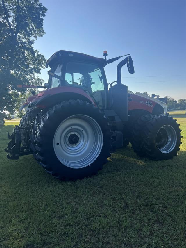 Image of Case IH Magnum 310 equipment image 3
