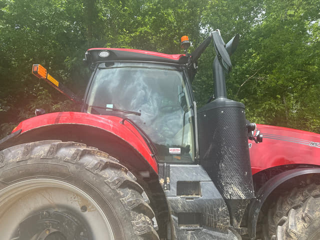 Image of Case IH Magnum 310 equipment image 2