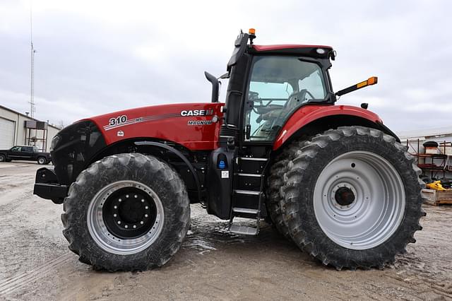 Image of Case IH Magnum 310 equipment image 1