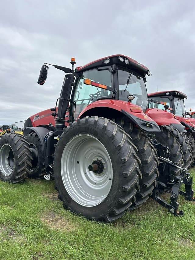 Image of Case IH Magnum 310 equipment image 4