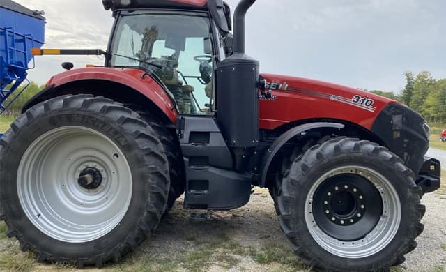 Image of Case IH Magnum 310 equipment image 3