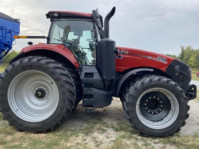 Image of Case IH Magnum 310 equipment image 3