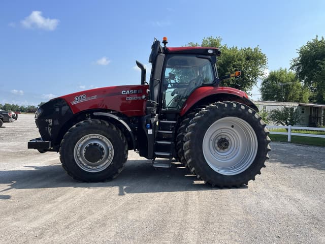 Image of Case IH Magnum 310 equipment image 4