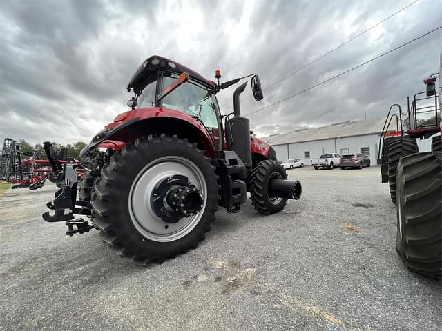 Image of Case IH Magnum 310 equipment image 2