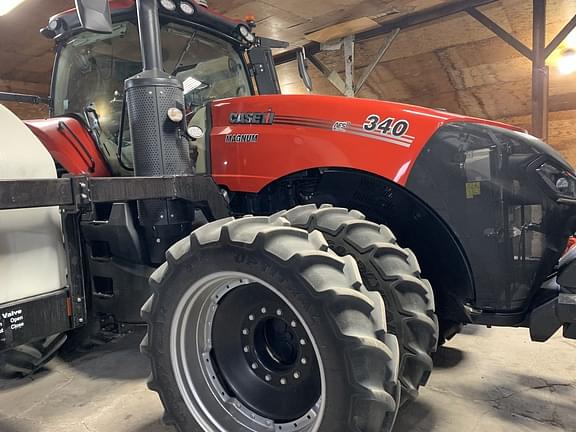 Image of Case IH Magnum 340 equipment image 1