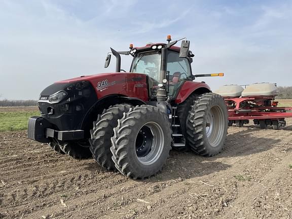 Image of Case IH Magnum 340 Primary image