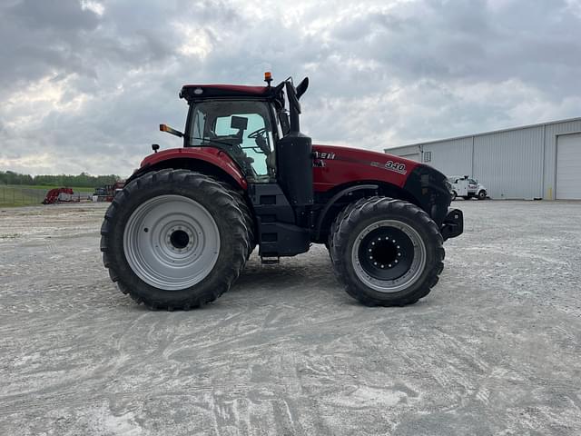 Image of Case IH Magnum 340 equipment image 1