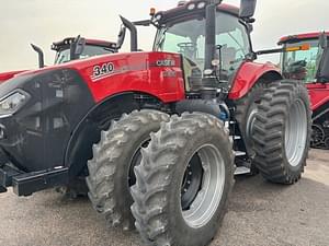 2021 Case IH Magnum 340 Image