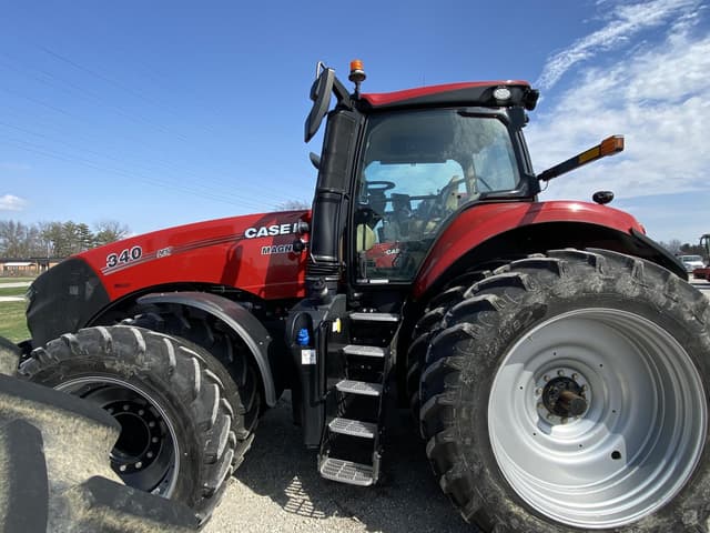 Image of Case IH Magnum 340 equipment image 3