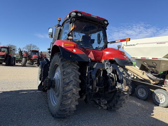 Image of Case IH Magnum 340 equipment image 3