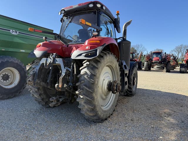 Image of Case IH Magnum 340 equipment image 4