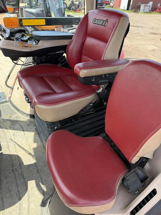 Image of Case IH Magnum 340 equipment image 4