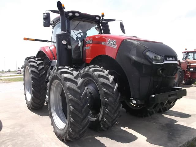 Image of Case IH Magnum 340 equipment image 3