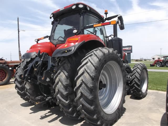 Image of Case IH Magnum 340 equipment image 4