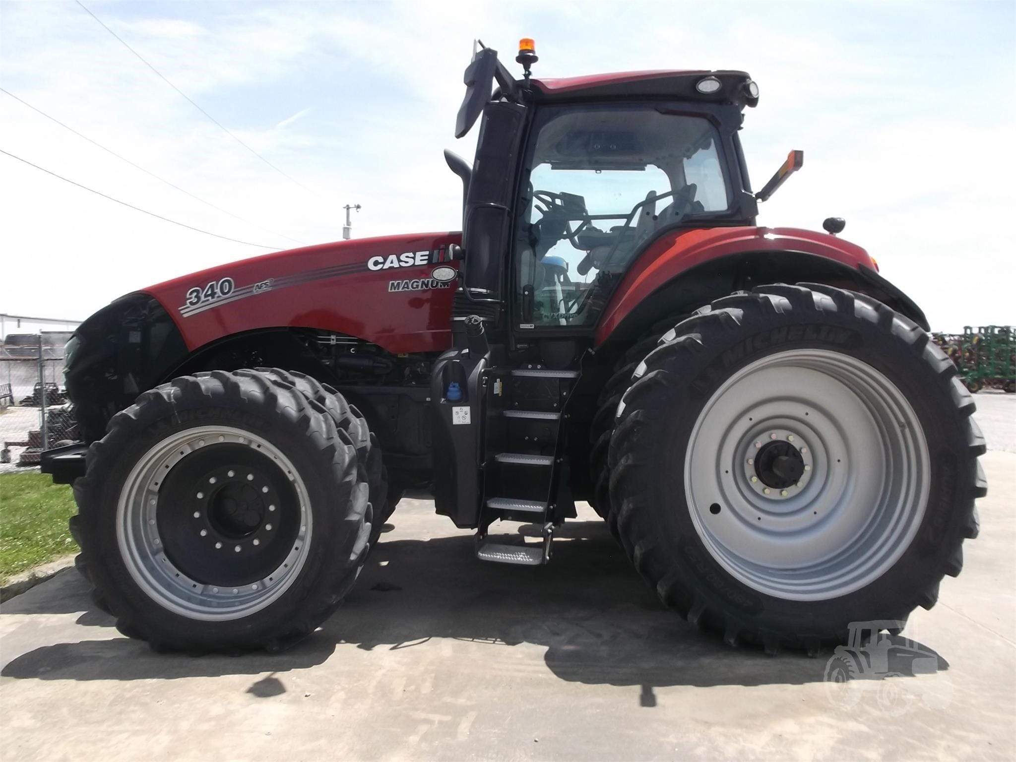 2021 Case IH Magnum 340 Equipment Image0