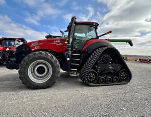 2021 Case IH Magnum 340 Image