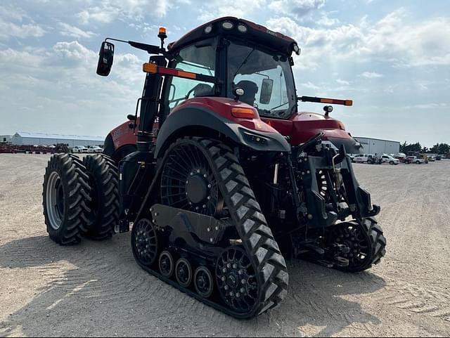 Image of Case IH Magnum 340 Rowtrac equipment image 4