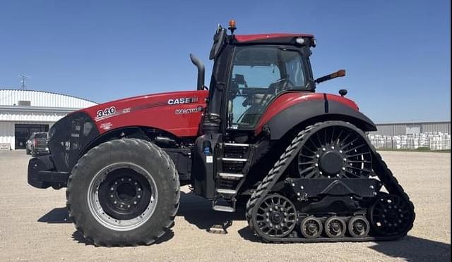 Image of Case IH Magnum 340 Rowtrac equipment image 1