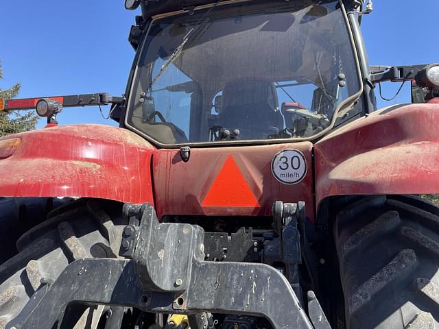 Image of Case IH Magnum 340 equipment image 4