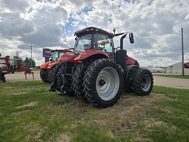 Image of Case IH Magnum 340 equipment image 4