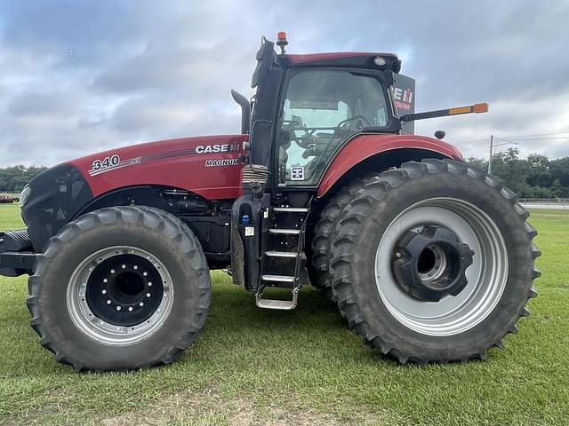 Image of Case IH Magnum 340 equipment image 2