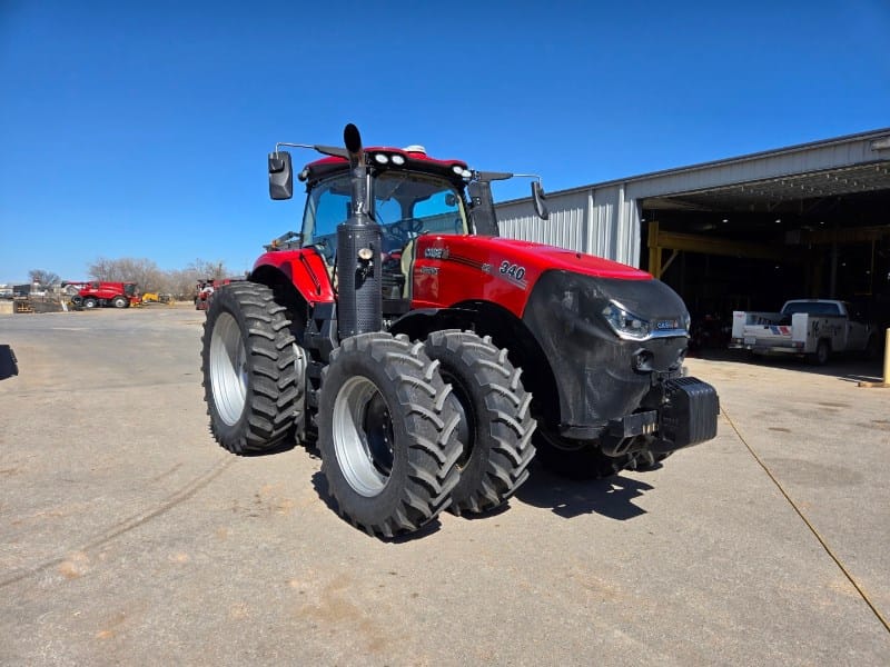 2021 Case IH Magnum 340 Image