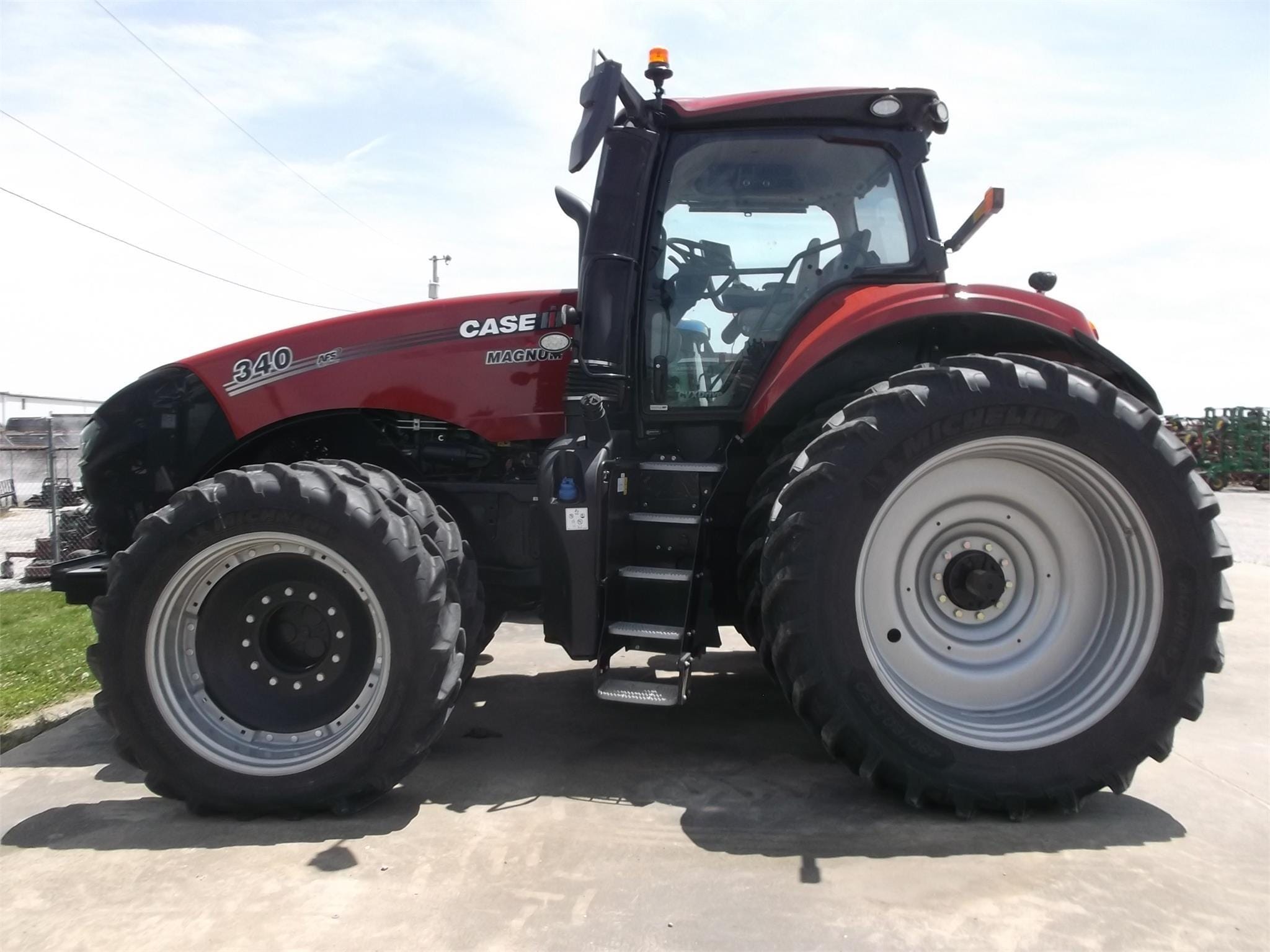 2021 Case IH Magnum 340 Equipment Image0