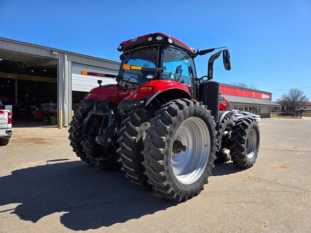 Image of Case IH Magnum 340 equipment image 2