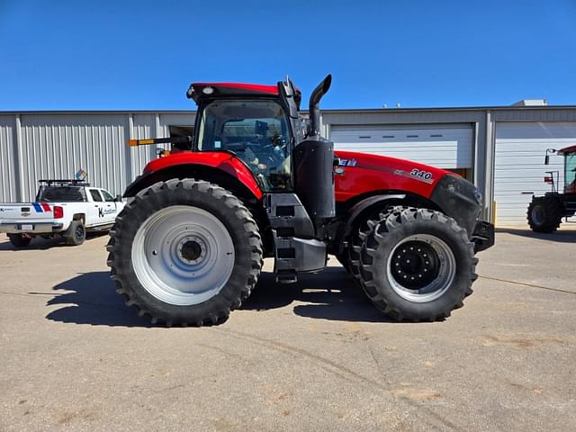 Image of Case IH Magnum 340 equipment image 3