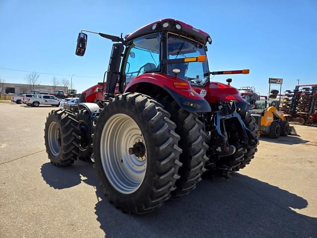 Image of Case IH Magnum 340 equipment image 4