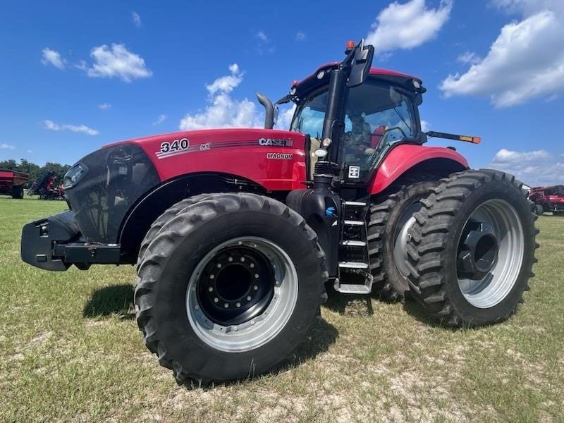 2021 Case IH Magnum 340 Equipment Image0