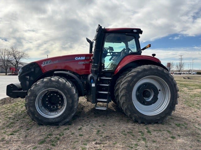 2021 Case IH Magnum 380 Equipment Image0