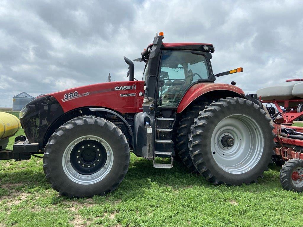 Image of Case IH Magnum 380 Primary image