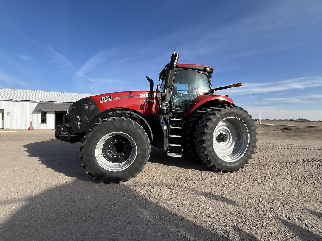 Image of Case IH Magnum 380 Primary image