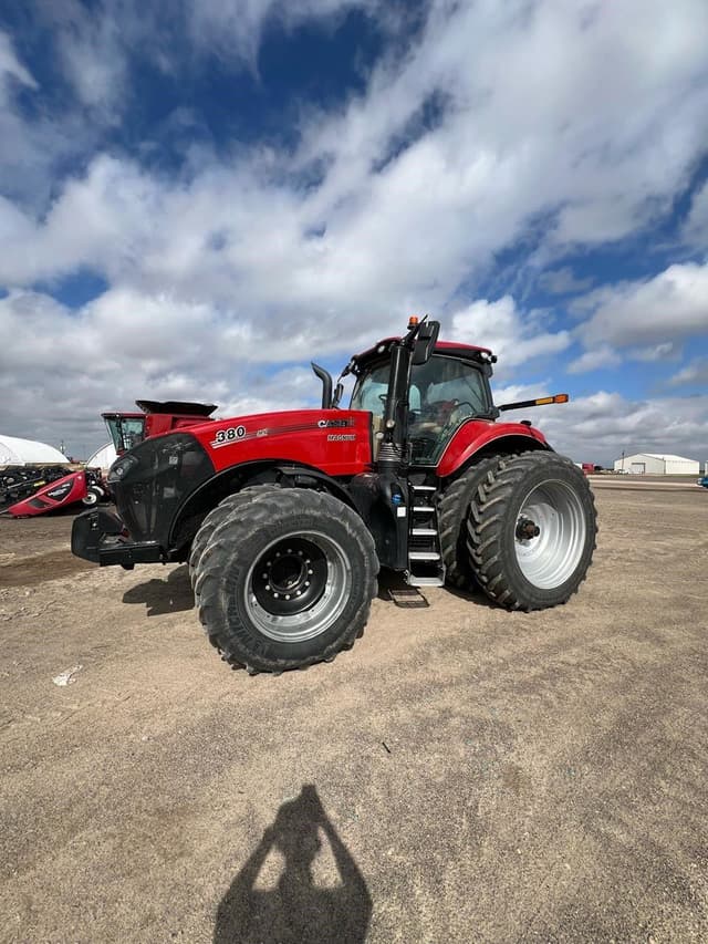 Image of Case IH Magnum 380 equipment image 4