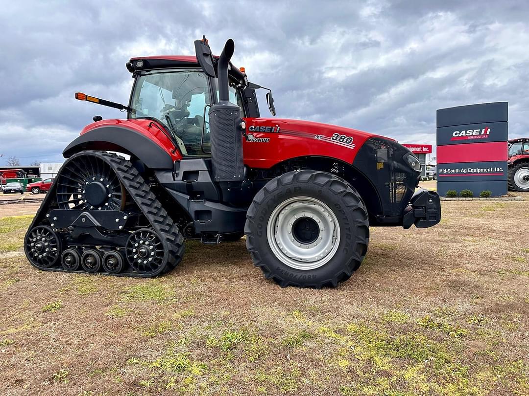 Image of Case IH Magnum 380 RowTrac Primary image