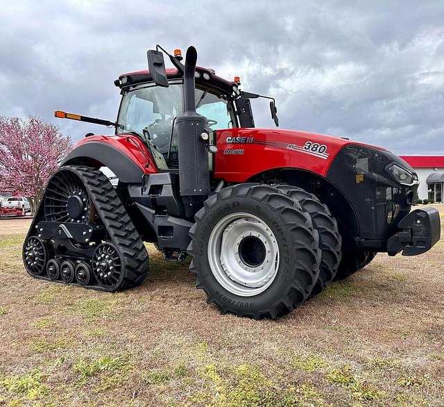 Image of Case IH Magnum 380 RowTrac equipment image 1