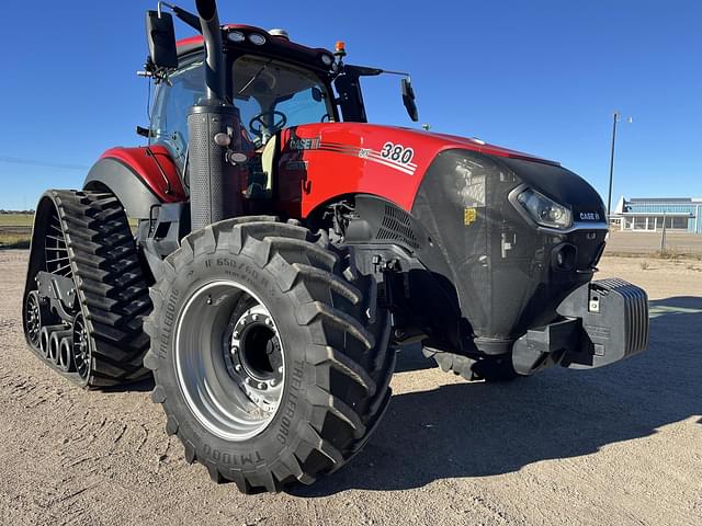 Image of Case IH Magnum 380 RowTrac equipment image 4