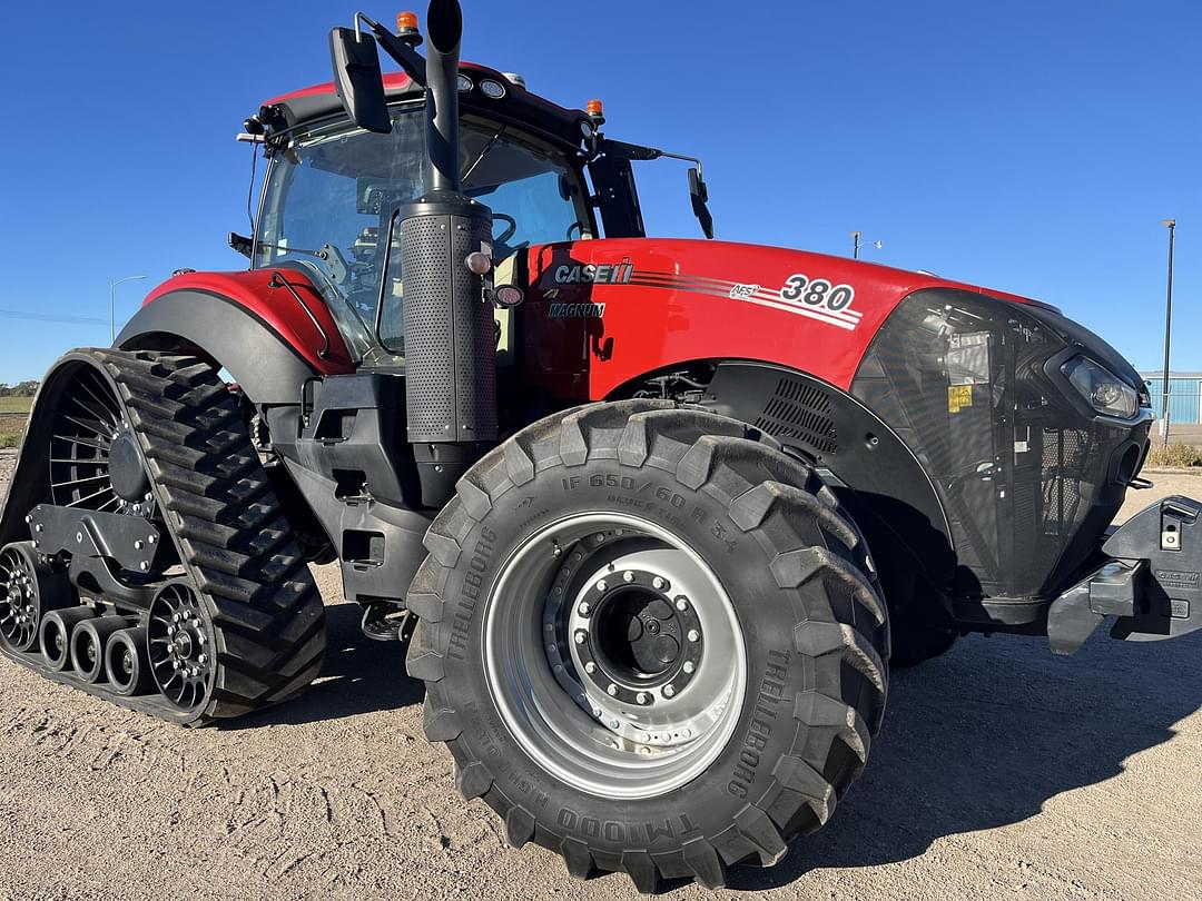 Image of Case IH Magnum 380 RowTrac Primary image