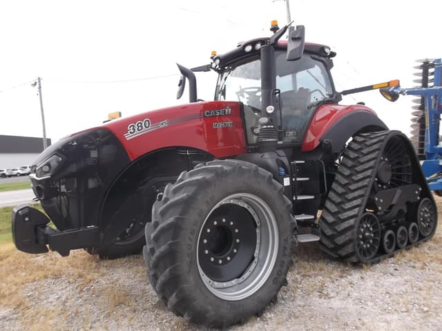 Image of Case IH Magnum 340 Rowtrac equipment image 3