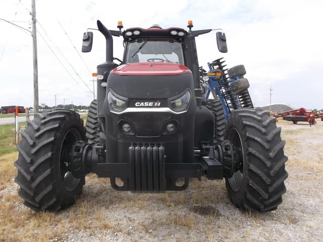 Image of Case IH Magnum 340 Rowtrac equipment image 2