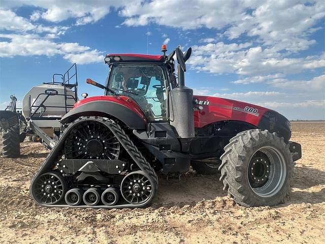 Image of Case IH Magnum 380 equipment image 2