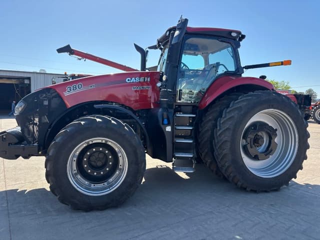 Image of Case IH Magnum 380 equipment image 1