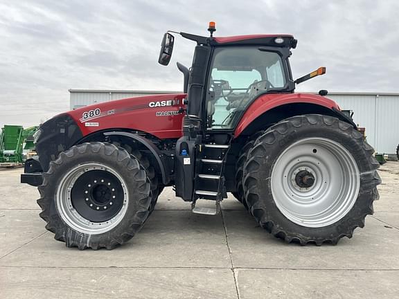 Image of Case IH Magnum 380 equipment image 1